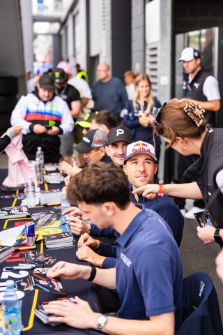 12h Bathurst 2026 -  Meguiar&rsquo;s Bathurst 12 Hour - Intercontinental GT Challenge Round 1 - Foto: Gruppe C Photography; #32 BMW M4 GT3 EVO, Team WRT: Jordan Pepper, Kelvin Van Der Linde, Charles Weerts
 | Gruppe C Photography