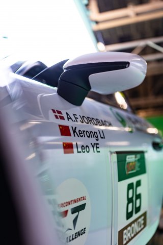49th SUZUKA 1000km - Intercontinental GT Challenge Round 4 - Foto: Gruppe C Photography; #86 Porsche 911 GT3 R (992), Origine Motorsport: Kerong LI, Anders Fjordbach, Leo Ye Hongli
 | Gruppe C GmbH             
