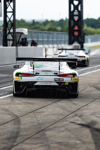 49th SUZUKA 1000km - Intercontinental GT Challenge Round 4 - Foto: Gruppe C Photography; #77 Mercedes-AMG GT3 EVO, Mercedes-AMG Team Craft-Bamboo Racing: Kakunoshin Ohta, Maximilian Goetz, Ralf Aron
 | Gruppe C GmbH