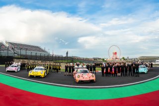 49th SUZUKA 1000km - Intercontinental GT Challenge Round 4 - Foto: Gruppe C Photography; #7 Porsche 911 GT3 R (992), Absolute Racing: Kevin Estre, Laurens Vanthoor, Patrick Pilet; #6 Porsche 911 GT3 R (992), Origine Motorsport: Laurin Heinrich, Alessio Pi | Gruppe C GmbH