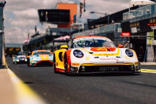 12h Bathurst 2025 -  Meguiar&rsquo;s Bathurst 12 Hour - Intercontinental GT Challenge Round 1 - Foto: Gruppe C Photography; #91 Porsche 911 GT3 R (992), The Bend: Yasser Shahin, Sam Shahin, Laurin Heinrich, Morris Schuring
 | Gruppe C Photography
