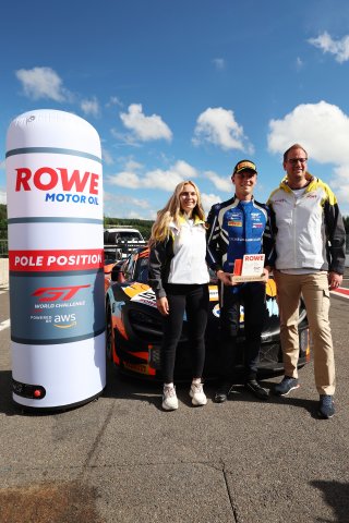 #59 - Garage 59 - Marvin KIRCHHOFER - McLaren 720S GT3 EVO celebrates the ROWE  pole position
 | SRO / JEP