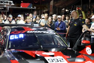 Fan track and pitwalk at night
 | SRO / JEP