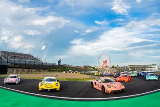 49th SUZUKA 1000km - Intercontinental GT Challenge Round 4 - Foto: Gruppe C Photography; #7 Porsche 911 GT3 R (992), Absolute Racing: Kevin Estre, Laurens Vanthoor, Patrick Pilet; #6 Porsche 911 GT3 R (992), Origine Motorsport: Laurin Heinrich, Alessio Pi | Gruppe C GmbH