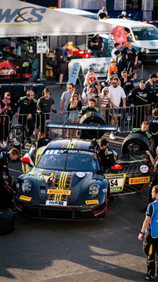 53. ADAC RAVENOL 24h N&uuml;rburgring 2025 - Foto: Gruppe C Photography; #54 Porsche 911 GT3 R (992), Dinamic GT:  Bastian Buus, Matteo Cairoli, Loek Hartlog, Joel Sturm
 | Gruppe C Photography