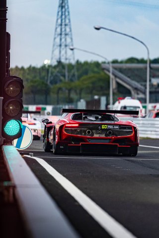 49th SUZUKA 1000km - Intercontinental GT Challenge Round 4 - Foto: Gruppe C Photography; #60 Ferrari 296 GT3, LM Corsa: Kei Nakanishi, Shigekazu Wakisaka, Giancarlo Fisichella
 | Gruppe C GmbH