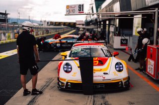 12h Bathurst 2025 -  Meguiar&rsquo;s Bathurst 12 Hour - Intercontinental GT Challenge Round 1 - Foto: Gruppe C Photography; #91 Porsche 911 GT3 R (992), The Bend: Yasser Shahin, Sam Shahin, Laurin Heinrich, Morris Schuring
 | Gruppe C Photography