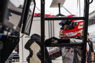 #32 Porsche 911 GT3 R (992) of Kyle Washington / Tom Sargent / Klaus Bachler, GMG Racing, Indy 8H, IGTC, Pro-Am, SRO America, Indianapolis Motor Speedway, Indianapolis, IN, Oct 16&ndash;19, 2025
 | Jason Doudt / SRO Motorsports Group