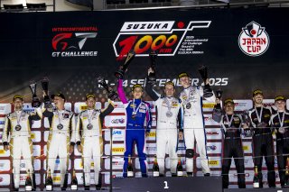 49th SUZUKA 1000km - Intercontinental GT Challenge Round 4 - Foto: Gruppe C Photography; #61 Porsche 911 GT3 R (992), EBM GIGA Racing: Adrian D'Silva, Harry King, Sven Mueller; #91 Porsche 911 GT3 R (992), Herberth Motorsport: Ralf Bohn, Alfred Renauer, R | Gruppe C GmbH