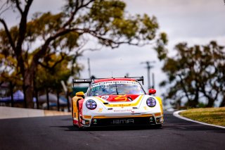 12h Bathurst 2025 -  Meguiar&rsquo;s Bathurst 12 Hour - Intercontinental GT Challenge Round 1 - Foto: Gruppe C Photography; #91 Porsche 911 GT3 R (992), The Bend: Yasser Shahin, Sam Shahin, Laurin Heinrich, Morris Schuring
 | Gruppe C Photography