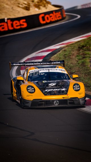 12h Bathurst 2025 -  Meguiar&rsquo;s Bathurst 12 Hour - Intercontinental GT Challenge Round 1 - Foto: Gruppe C Photography; #911 Porsche 911 GT3 R (992), Absolute Racing: Matt Campbell, Ayhancan G&uuml;ven, Alessio Picariello
 | Gruppe C Photography