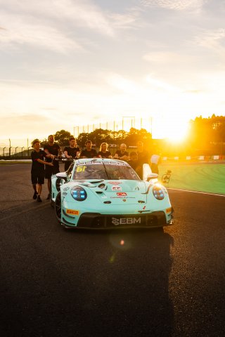 49th SUZUKA 1000km - Intercontinental GT Challenge Round 4 - Foto: Gruppe C Photography; #61 Porsche 911 GT3 R (992), EBM GIGA Racing: Adrian D'Silva, Harry King, Sven Mueller
 | Gruppe C GmbH