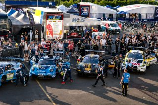 53. ADAC RAVENOL 24h N&uuml;rburgring 2025 - Foto: Gruppe C Photography; #16 Porsche 911 GT3 R (992), Scherer Sport PHX: Patric Niederhauser, Laurens Vanthoor, Ricardo Feller; #54 Porsche 911 GT3 R (992), Dinamic GT:  Bastian Buus, Matteo Cairoli, Loek Hartlog | Gruppe C Photography