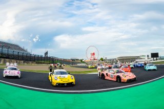 49th SUZUKA 1000km - Intercontinental GT Challenge Round 4 - Foto: Gruppe C Photography; #7 Porsche 911 GT3 R (992), Absolute Racing: Kevin Estre, Laurens Vanthoor, Patrick Pilet; #6 Porsche 911 GT3 R (992), Origine Motorsport: Laurin Heinrich, Alessio Pi | Gruppe C GmbH