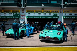 53. ADAC RAVENOL 24h N&uuml;rburgring 2025 - Foto: Gruppe C Photography; #33 Porsche 911 GT3 R (992), Falken Motorsports: Julien Andlauer, Nico Menzel, Sven M&uuml;ller, Alessio Picariello, ; #44 Porsche 911 GT3 R (992), Falken Motorsports: Dorian Boccolacci, Tim H | Gruppe C Photography