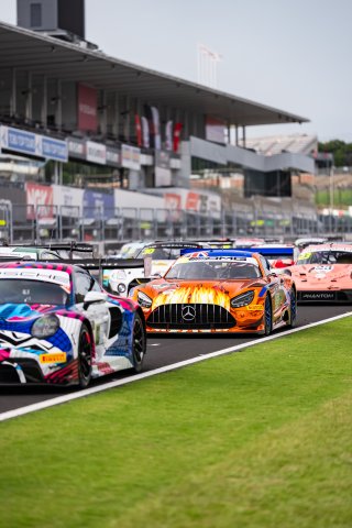 49th SUZUKA 1000km - Intercontinental GT Challenge Round 4 - Foto: Gruppe C Photography, #75 Mercedes-AMG GT3 EVO, 75 Express: Kenny Habul, Yannick Mettler, Dominik Baumann
 | Gruppe C GmbH