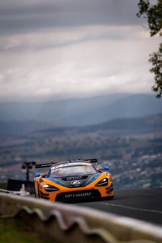 12h Bathurst 2026 -  Meguiar&rsquo;s Bathurst 12 Hour - Intercontinental GT Challenge Round 1 - Foto: Gruppe C Photography; #95 McLaren 720S GT3 EVO, Optimum Motorsport: Garnet Patterson, Ben Barnicoat, Marvin Kirchh&ouml;fer
 | Gruppe C Photography