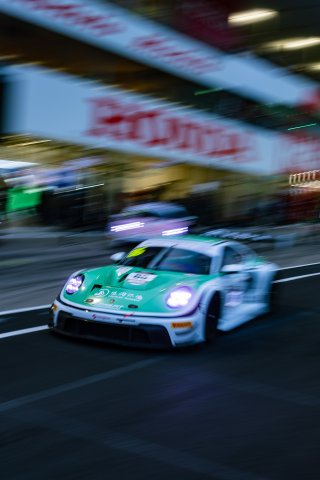 49th SUZUKA 1000km - Intercontinental GT Challenge Round 4 - Foto: Gruppe C Photography; #86 Porsche 911 GT3 R (992), Origine Motorsport: Kerong LI, Anders Fjordbach, Leo Ye Hongli
 | Gruppe C GmbH